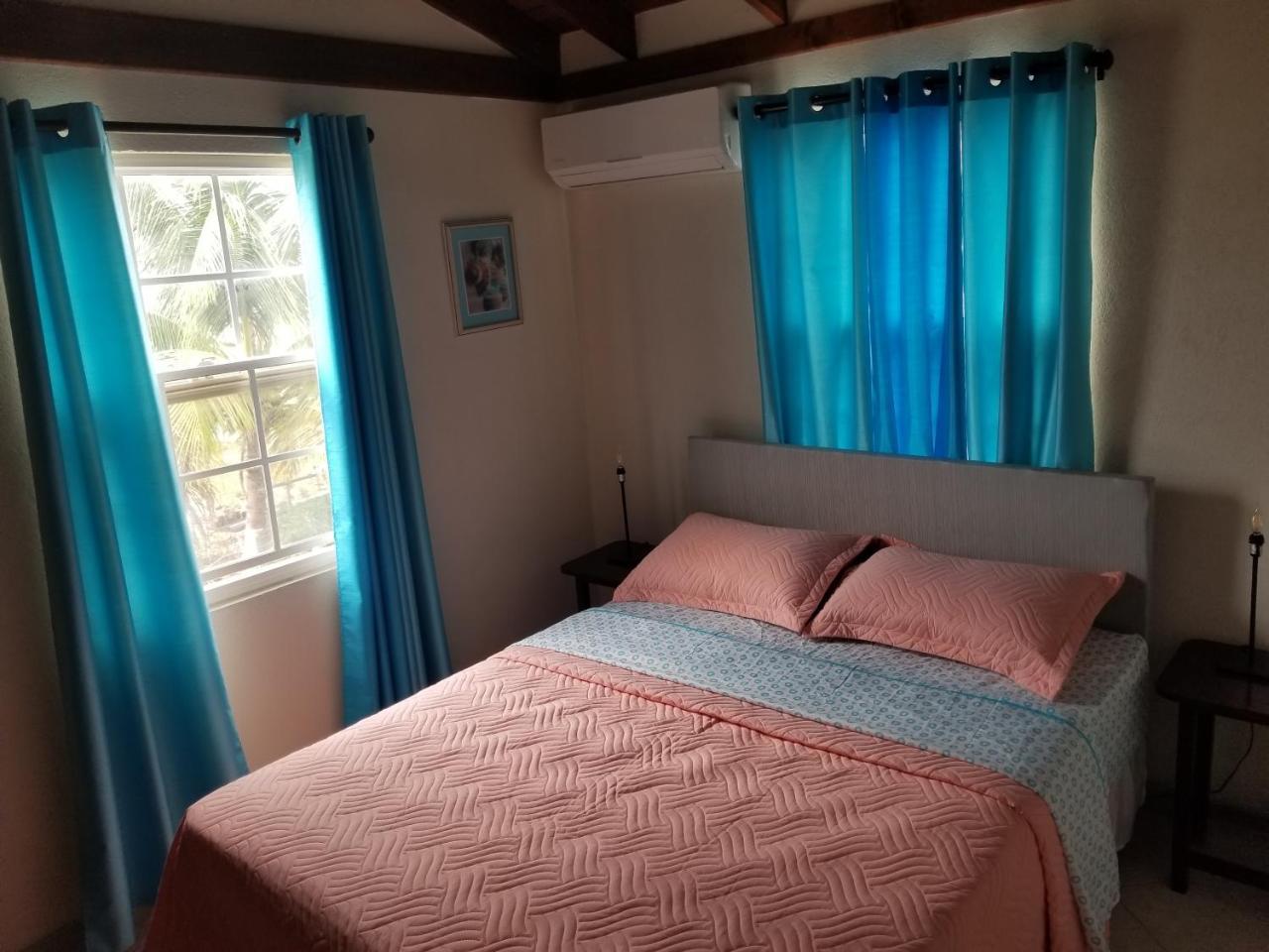 Breezy Apts 세인트 필리프 외부 사진