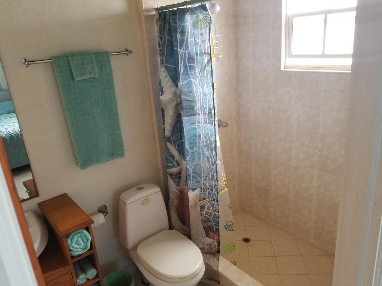 Breezy Apts 세인트 필리프 외부 사진